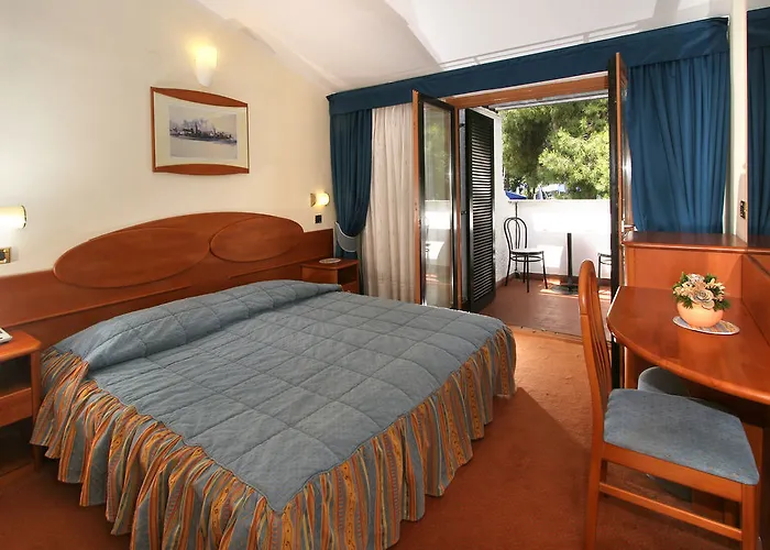 Galijot Plava Laguna 4*