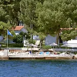 Galijot Plava Laguna Hotel 4*