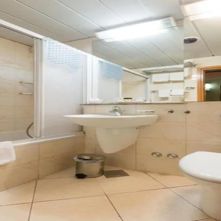 فندق Galijot Plava Laguna 4*