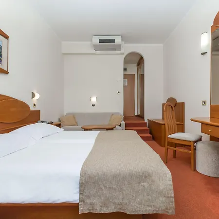 Galijot Plava Laguna 4* بوريتش