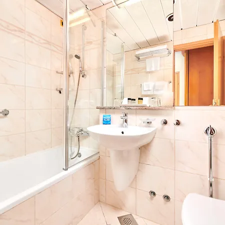 Galijot Plava Laguna מלון 4*