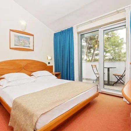 Galijot Plava Laguna מלון 4*